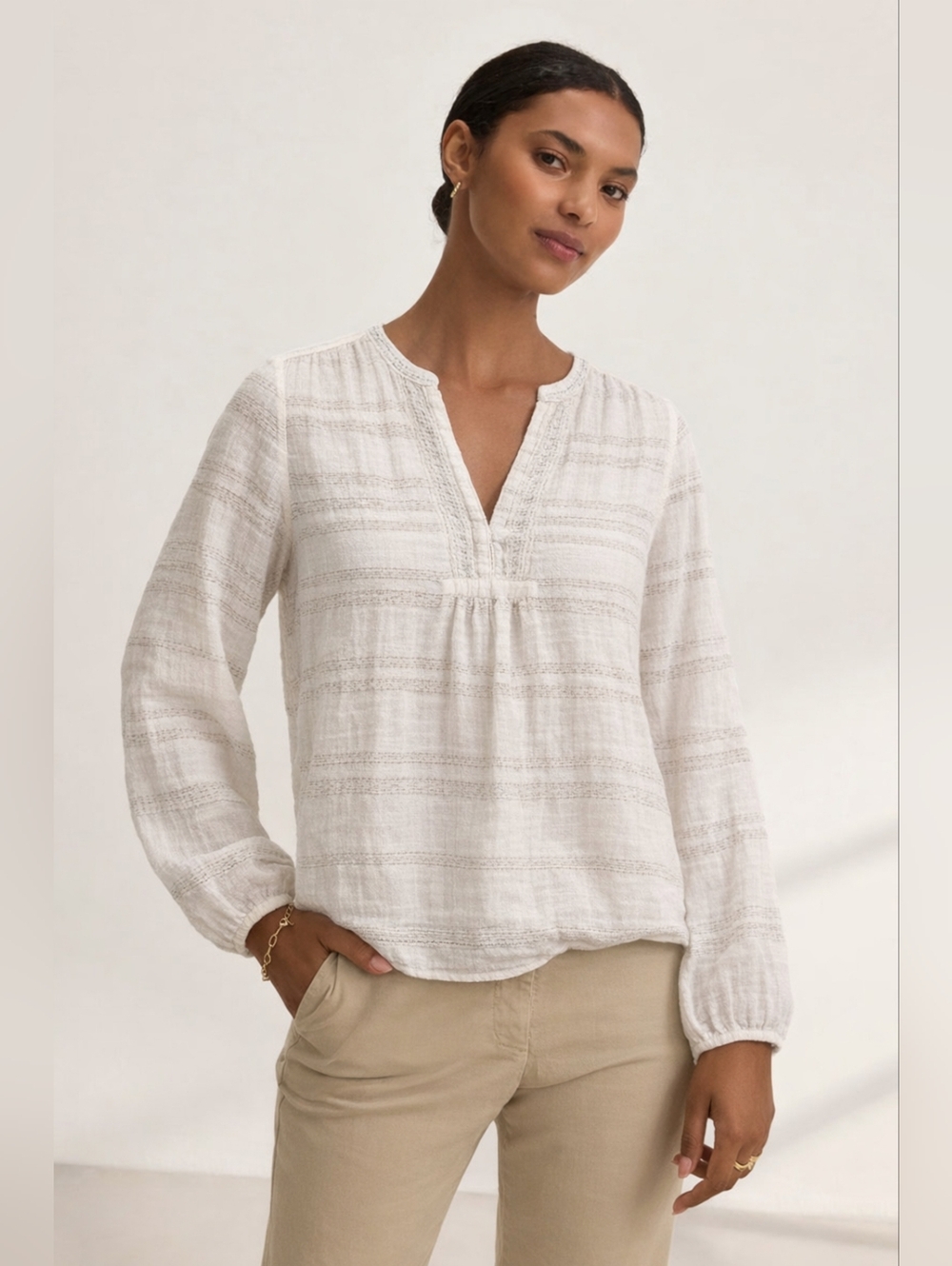 Lou & Grey Cream Textured Split Neck Blouse Size S